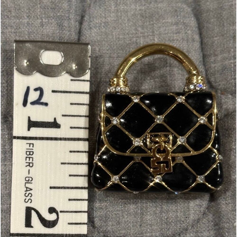 Vintage St John Knits gold tone crystals quilted handbag brooch pin.  SJ logo - Picture 8 of 8